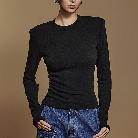 Dongdaemum Women’s Shirts, Tops & T-Shirts, a testament to the elegance and quality of wholesale Korean fashion.