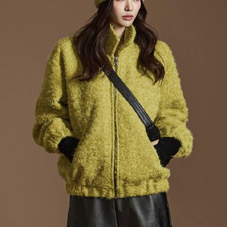 Dongdaemum Women’s Coats & Jackets, a testament to the elegance and quality of wholesale Korean fashion.