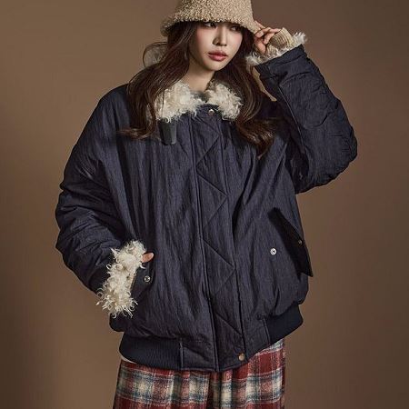 Dongdaemum Women’s Coats & Jackets, a testament to the elegance and quality of wholesale Korean fashion.