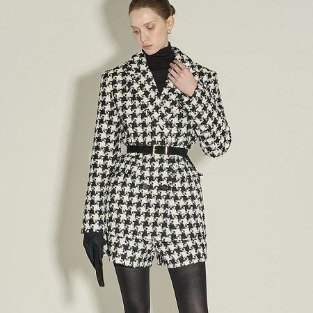 Dongdaemum Women’s Coats & Jackets, a testament to the elegance and quality of wholesale Korean fashion.