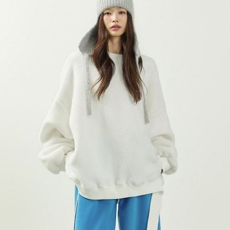 Dongdaemum Women’s Shirts, Tops & T-Shirts, a testament to the elegance and quality of wholesale Korean fashion.