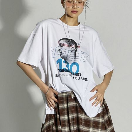 Dongdaemum Women’s Shirts, Tops & T-Shirts, a testament to the elegance and quality of wholesale Korean fashion.