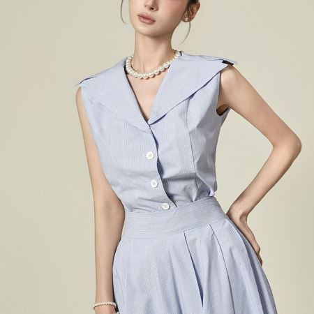 Dongdaemum Women’s Shirts, Tops & T-Shirts, a testament to the elegance and quality of wholesale Korean fashion.