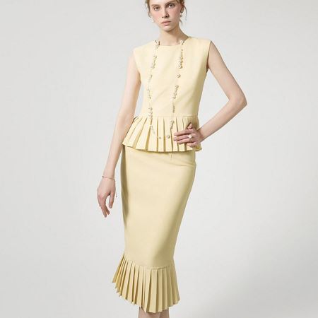 Dongdaemum Women’s One-Pieces, a testament to the elegance and quality of wholesale Korean fashion.
