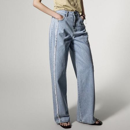 Dongdaemum Women’s Pants, a testament to the elegance and quality of wholesale Korean fashion.