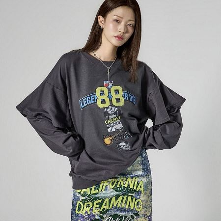 Dongdaemum Women’s Shirts, Tops & T-Shirts, a testament to the elegance and quality of wholesale Korean fashion.