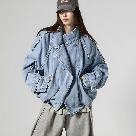 Dongdaemum Women’s Coats & Jackets, a testament to the elegance and quality of wholesale Korean fashion.