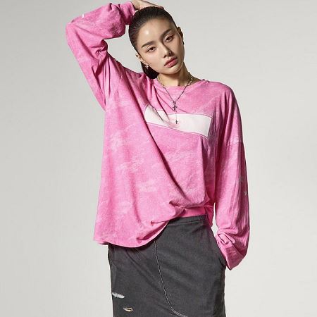 Dongdaemum Women’s Shirts, Tops & T-Shirts, a testament to the elegance and quality of wholesale Korean fashion.