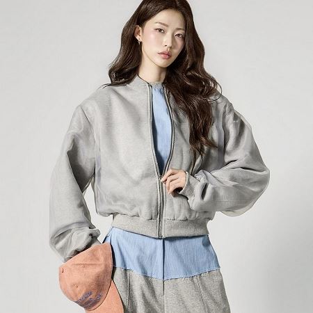 Dongdaemum Women’s Coats & Jackets, a testament to the elegance and quality of wholesale Korean fashion.