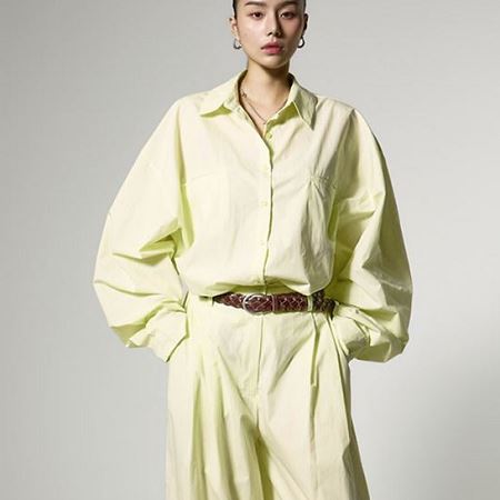 Dongdaemum Women’s Shirts, Tops & T-Shirts, a testament to the elegance and quality of wholesale Korean fashion.