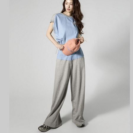Dongdaemum Women’s One-Pieces, a testament to the elegance and quality of wholesale Korean fashion.