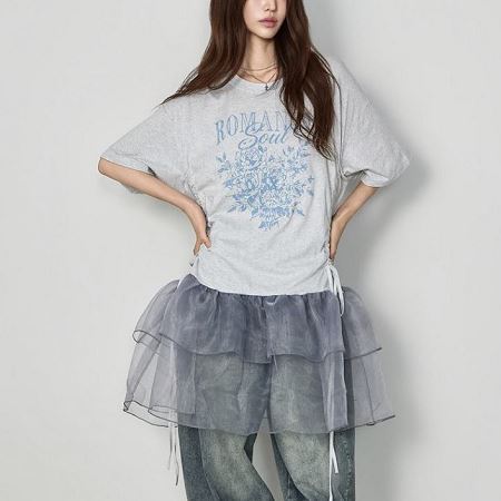 Dongdaemum Women’s Shirts, Tops & T-Shirts, a testament to the elegance and quality of wholesale Korean fashion.