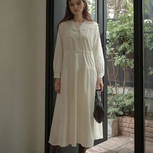 Dongdaemum Women’s Dresses, a testament to the elegance and quality of wholesale Korean fashion.