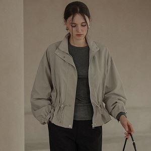 Dongdaemum Women’s Coats & Jackets, a testament to the elegance and quality of wholesale Korean fashion.