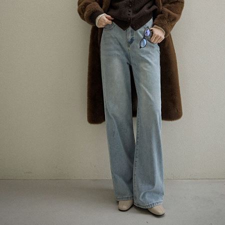 An array of Dongdaemum Women’s Pants, embodying the versatility of Korean fashion.