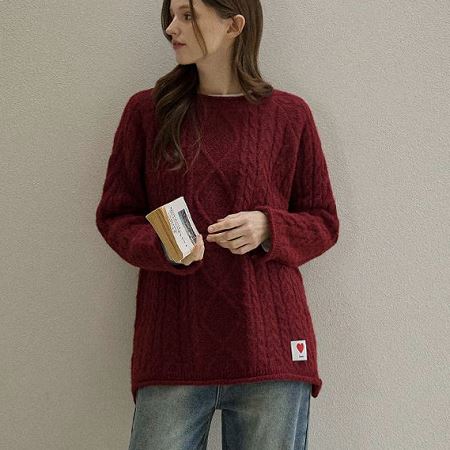 Dongdaemum Women’s Shirts, Tops & T-Shirts, a testament to the elegance and quality of wholesale Korean fashion.