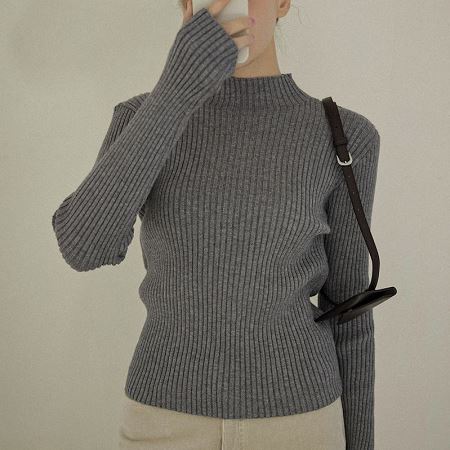 Dongdaemum Women’s Shirts, Tops & T-Shirts, a testament to the elegance and quality of wholesale Korean fashion.