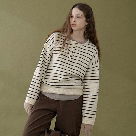 Dongdaemum Women’s Shirts, Tops & T-Shirts, a testament to the elegance and quality of wholesale Korean fashion.