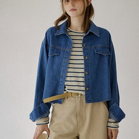 A variety of Dongdaemum Women’s Coats & Jackets, reflecting the sophistication of Korean fashion.