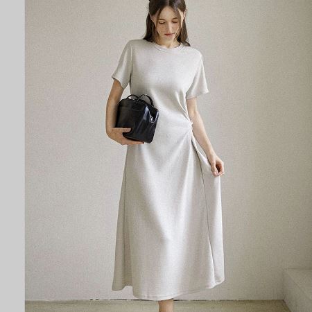 Dongdaemum Women’s Dresses, a testament to the elegance and quality of wholesale Korean fashion.