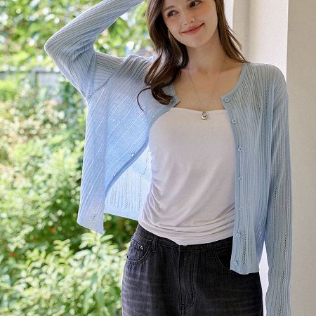 Dongdaemum Women’s Coats & Jackets, a testament to the elegance and quality of wholesale Korean fashion.