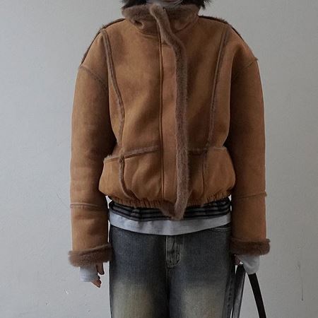 Dongdaemum Women’s Coats & Jackets, a testament to the elegance and quality of wholesale Korean fashion.