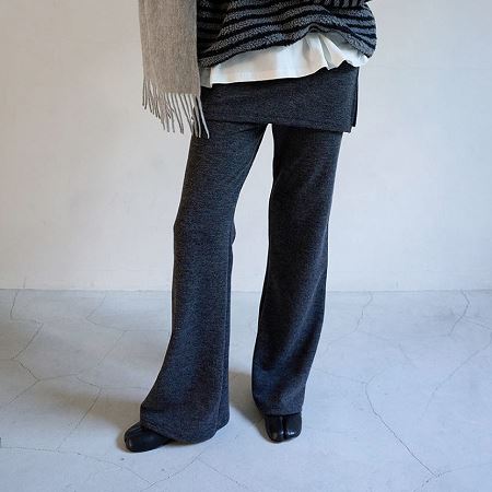Dongdaemum Women’s Pants, a testament to the elegance and quality of wholesale Korean fashion.