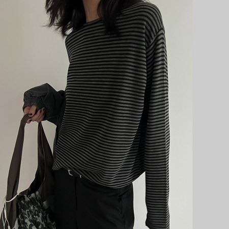 Dongdaemum Women’s Shirts, Tops & T-Shirts, a testament to the elegance and quality of wholesale Korean fashion.
