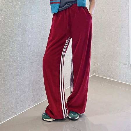 Dongdaemum Women’s Pants, a testament to the elegance and quality of wholesale Korean fashion.