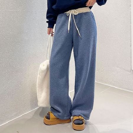 Dongdaemum Women’s Pants, a testament to the elegance and quality of wholesale Korean fashion.