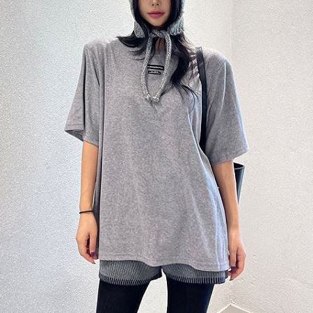 Dongdaemum Women’s Shirts, Tops & T-Shirts, a testament to the elegance and quality of wholesale Korean fashion.