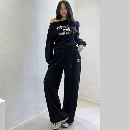 A variety of Dongdaemum Women’s One-Pieces, representing the allure of Korean fashion.