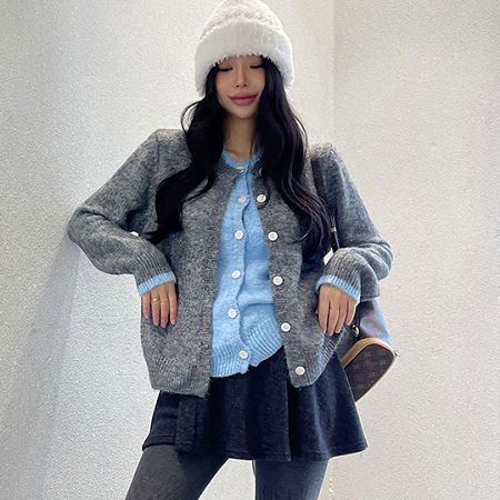 Dongdaemum Women’s Shirts, Tops & T-Shirts, a testament to the elegance and quality of wholesale Korean fashion.
