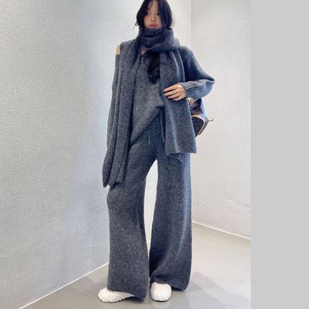 A variety of Dongdaemum Women’s One-Pieces, representing the allure of Korean fashion.