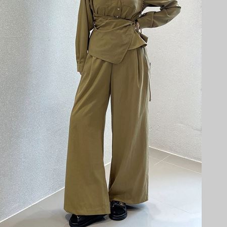 An array of Dongdaemum Women’s Pants, embodying the versatility of Korean fashion.