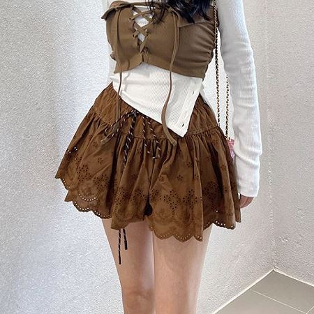 Dongdaemum Women’s Dresses, a testament to the elegance and quality of wholesale Korean fashion.