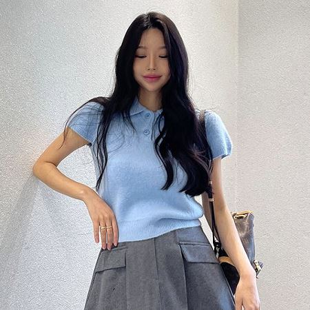 Dongdaemum Women’s Shirts, Tops & T-Shirts, a testament to the elegance and quality of wholesale Korean fashion.