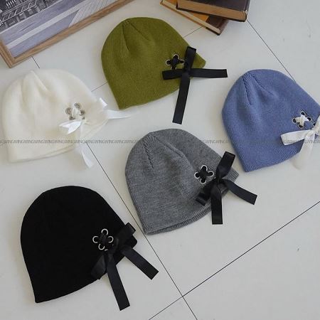 An assortment of Dongdaemum Women’s Clothing Accessories, embodying the chicness of Korean fashion.