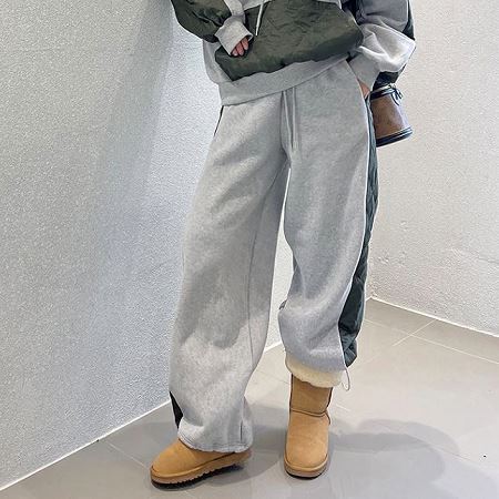 Dongdaemum Women’s Pants, a testament to the elegance and quality of wholesale Korean fashion.