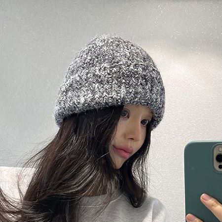 An assortment of Dongdaemum Women’s Clothing Accessories, embodying the chicness of Korean fashion.