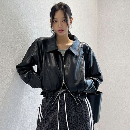 A variety of Dongdaemum Women’s Coats & Jackets, reflecting the sophistication of Korean fashion.