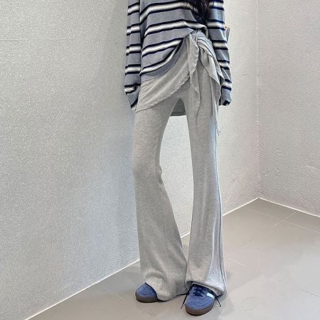 Dongdaemum Women’s Pants, a testament to the elegance and quality of wholesale Korean fashion.