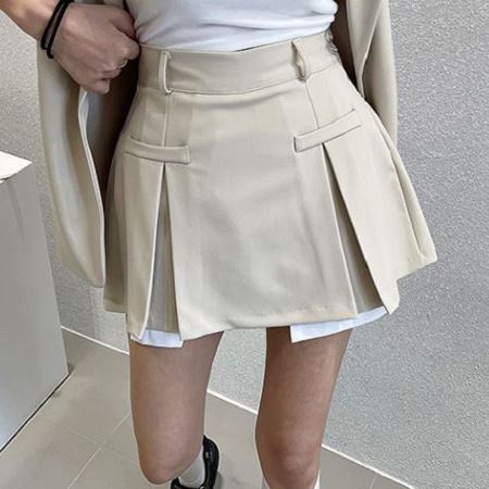 A collection of Dongdaemum Women’s Dresses, encapsulating the charm of Korean fashion.