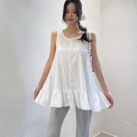 A collection of Dongdaemum Women’s Dresses, encapsulating the charm of Korean fashion.