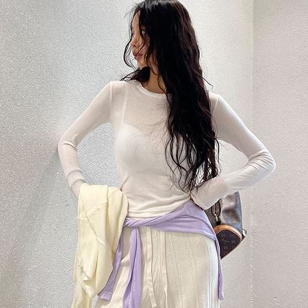 Dongdaemum Women’s Shirts, Tops & T-Shirts, a testament to the elegance and quality of wholesale Korean fashion.
