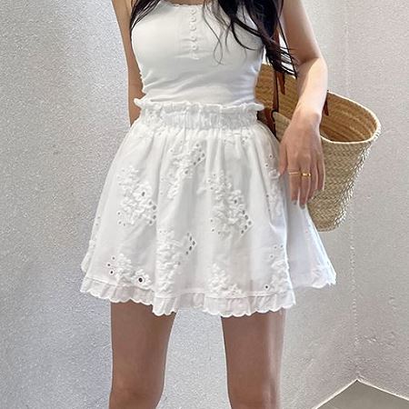A collection of Dongdaemum Women’s Dresses, encapsulating the charm of Korean fashion.