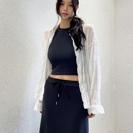 Dongdaemum Women’s Shirts, Tops & T-Shirts, a testament to the elegance and quality of wholesale Korean fashion.
