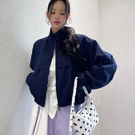 Dongdaemum Women’s Coats & Jackets, a testament to the elegance and quality of wholesale Korean fashion.