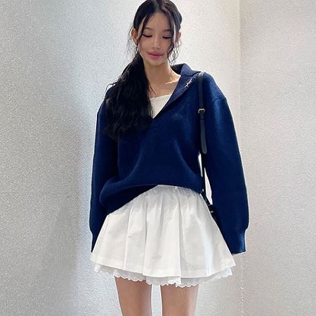 Dongdaemum Women’s Shirts, Tops & T-Shirts, a testament to the elegance and quality of wholesale Korean fashion.