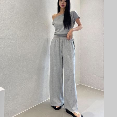 A variety of Dongdaemum Women’s One-Pieces, representing the allure of Korean fashion.